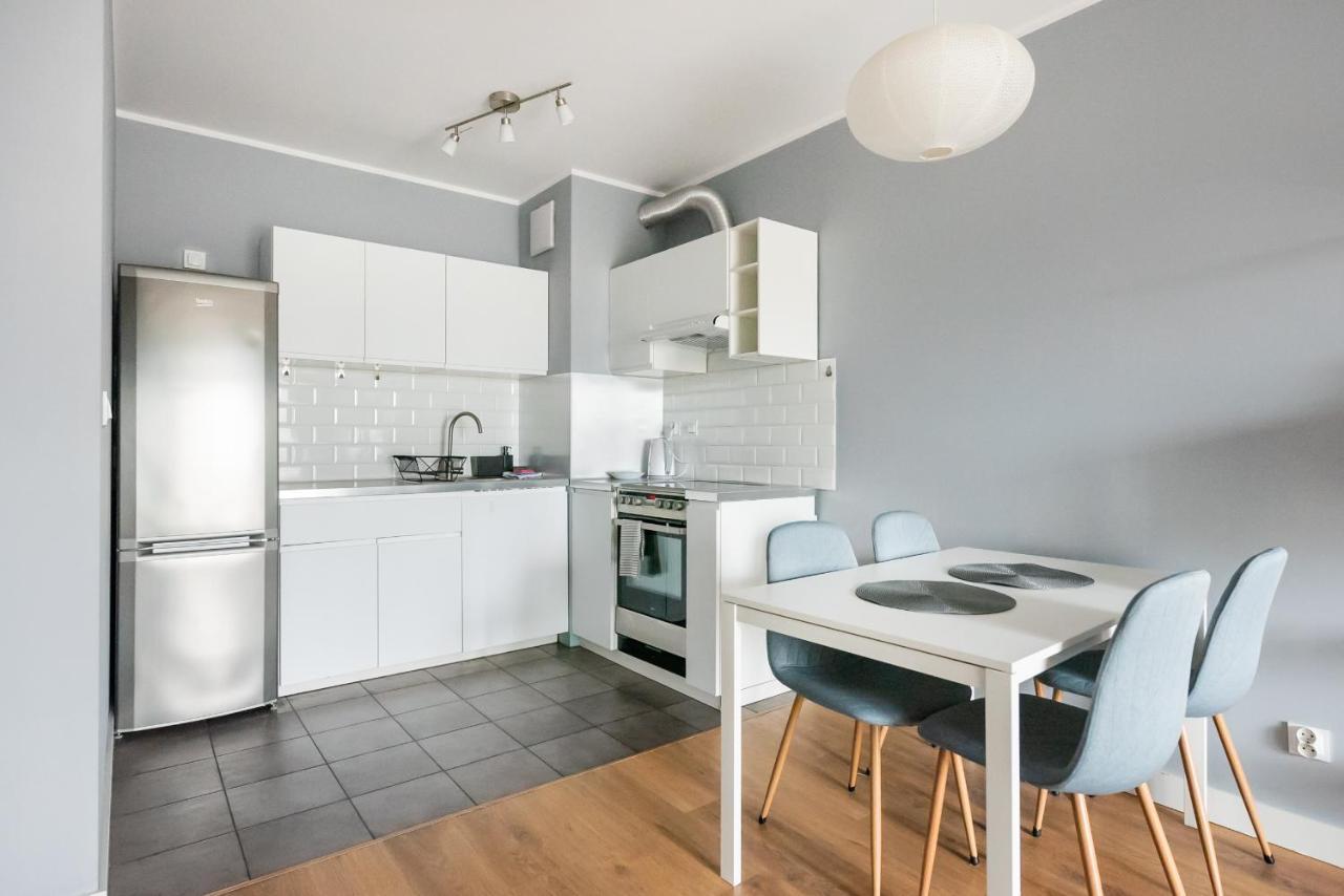 Metro Mlynow Silver Apartment Warsawa Bagian luar foto